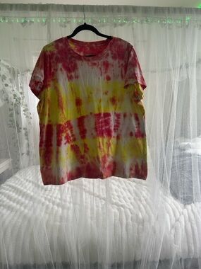 XXL size tie dye shirt